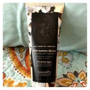 Tweak’d by Nature Cleansing hair treatment